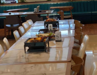 西餐廳家具：做餐飲怎樣才能選好餐廳家具？開餐廳買餐桌椅需要注意什么？